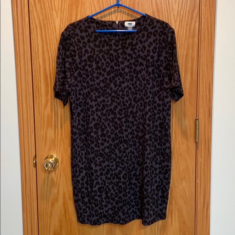 Old Navy bundle!! Two dresses, two shirts